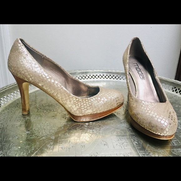 Champagne colored snakeskin print heels